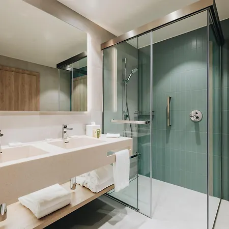 Hyatt Place 4*